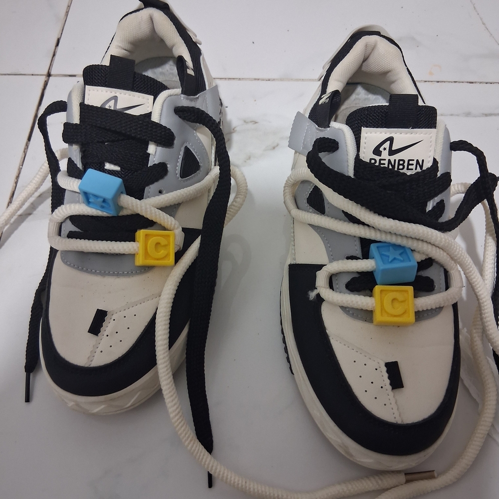 Black and White Men's Sneakers